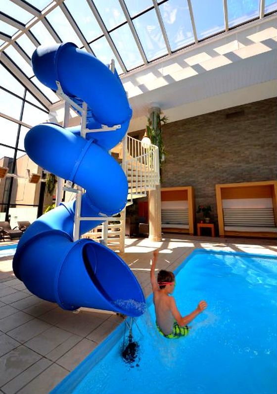 Commercial luxury custom pool slides summit usa custom for Pool design usa